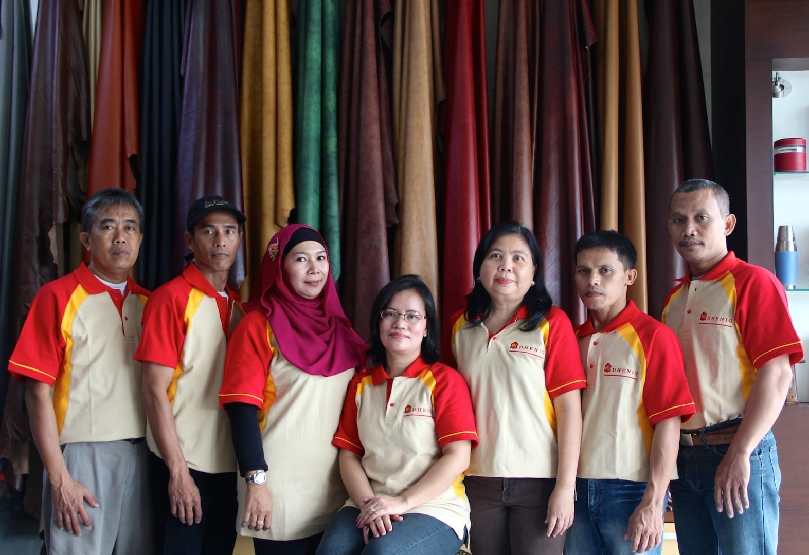 Tim Dhenig di workshop kulit di Jakarta