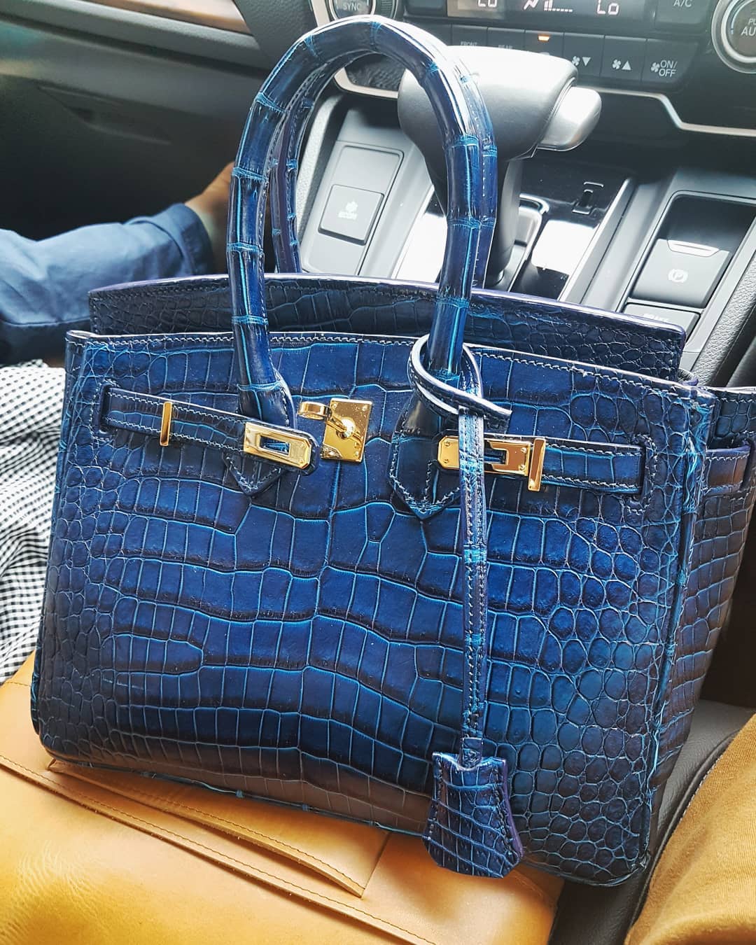 Tote Kulit Buaya Midnight Blue