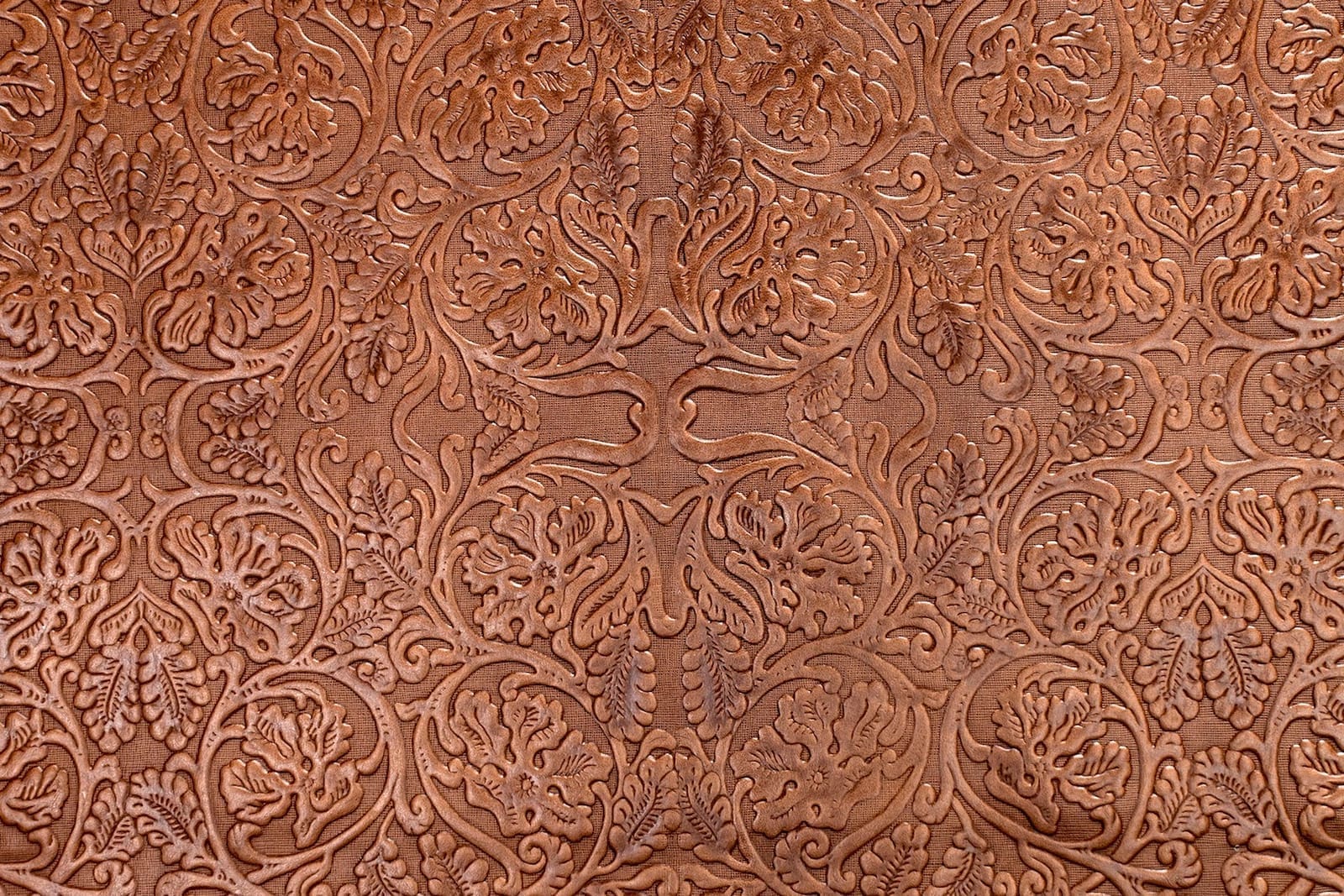 Kulit Embossed Motif Bunga